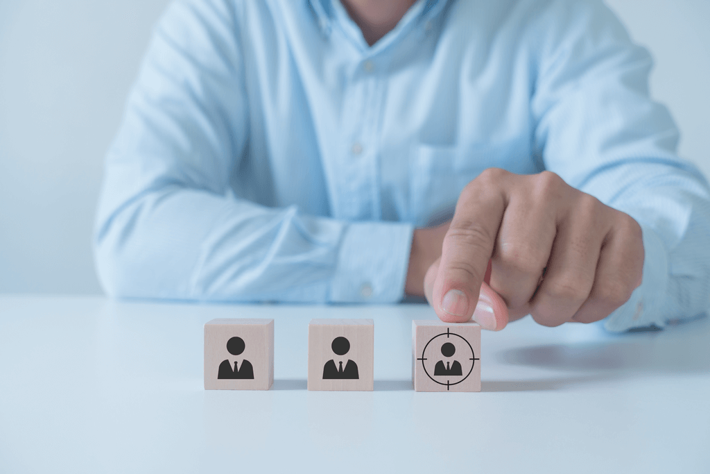 how to market your dropshipping store